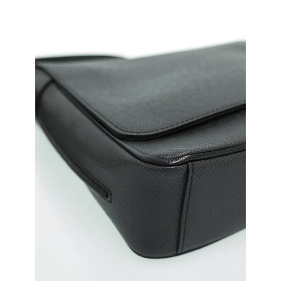Louis Vuitton Taiga Roman PM Shoulder Bag - Picture 8 of 8